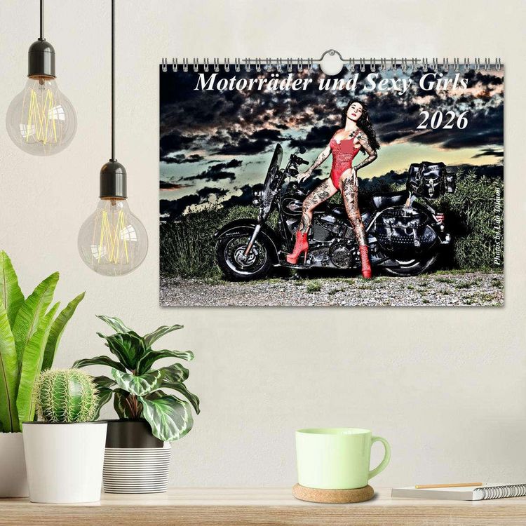 Produktbild: Motorr&auml;der und Sexy Girls (Wandkalender 2026 DIN A4 quer), CALVENDO Monatskalender