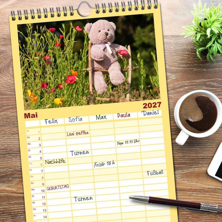 Produktbild: Familienplaner 2027 - Kunterbunte B&auml;renwelt - Teddys mit 5 Spalten (Wandkalender, 21 x 45 cm) CALVENDO