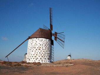 Produktbild: CALVENDO Puzzle Windm&uuml;hle in Fuerteventura | 1000 Teile Lege-Gr&ouml;&szlig;e 64x48cm Foto-Puzzle f&uuml;r gl&uuml;ckliche Stunden