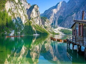 Produktbild: CALVENDO Puzzle Pragser Wildsee - Spiegelungen am fr&uuml;hen Morgen | 1000 Teile Lege-Gr&ouml;&szlig;e 64x48cm Foto-Puzzle f&uuml;r gl&uuml;ckliche Stunden
