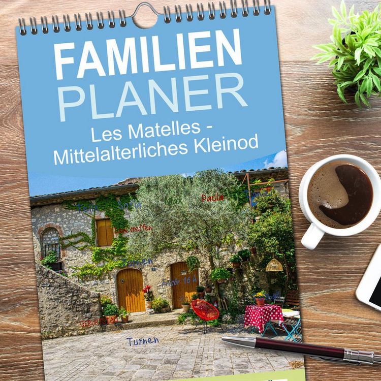 Produktbild: Familienplaner 2026 - Les Matelles - Mittelalterliches Kleinod mit 5 Spalten (Wandkalender, 21 x 45 cm) CALVENDO
