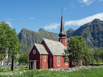 Produktbild: CALVENDO Puzzle Ein Motiv aus dem Kalender Die sch&ouml;nsten Kirchen der Lofoten | 1000 Teile Lege-Gr&ouml;&szlig;e 64x48cm Foto-Puzzle f&uuml;r gl&uuml;ckliche Stunden