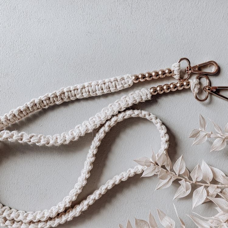 Produktbild: Modische Accessoires kn&uuml;pfen