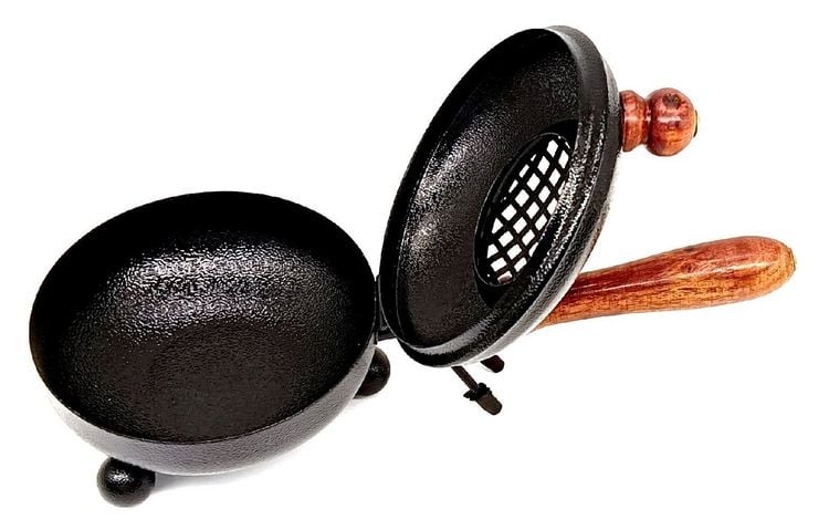 Produktbild: R&auml;uchergef&auml;&szlig; "Pfanne" aus Stahl schwarz mit Holzgriff