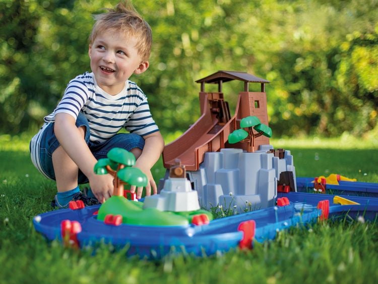Produktbild: AquaPlay 1547 - Wasserbahn Adventure Land mit Berg, Turm und Stausee, Spieleset inkl. 2 Tierfiguren, Motorboot und Speedboot