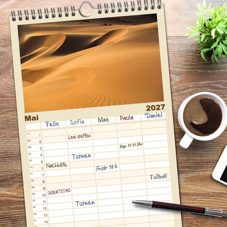 Produktbild: Familienplaner 2027 - Die D&uuml;nen in der W&uuml;ste von Abu Dhabi mit 5 Spalten (Wandkalender, 21 x 45 cm) CALVENDO