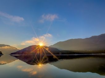 Produktbild: CALVENDO Puzzle Sonnenaufgang am Sylvenstein | 1000 Teile Lege-Gr&ouml;&szlig;e 64 &times; 48 cm Foto-Puzzle f&uuml;r gl&uuml;ckliche Stunden