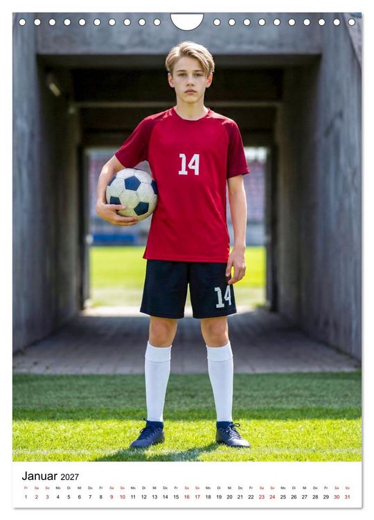 Produktbild: Am Ball Junior - Junge Kicker - Gro&szlig;e Momente (Wandkalender 2027 DIN A4 hoch), CALVENDO Monatskalender