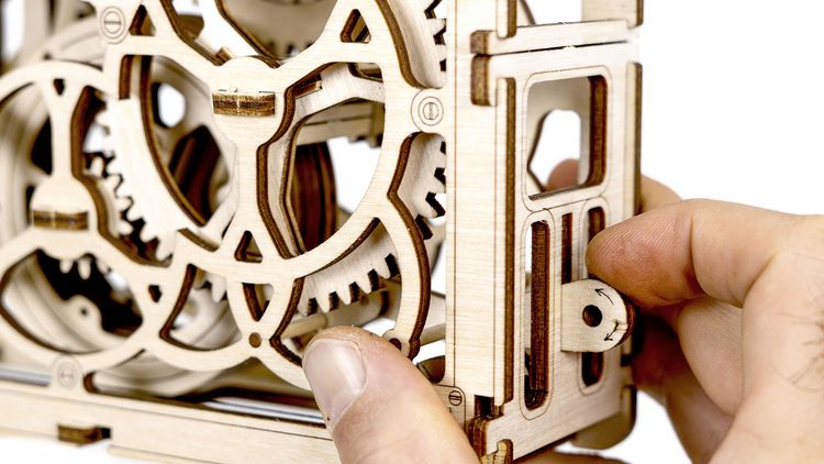 Produktbild: Tiny Adventures - Kinetic Picture, Funktionsmodell aus Holz zum Zusammenbauen