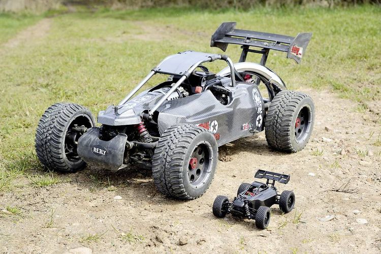 Produktbild: Reely Carbon Fighter III Limited-Edition 1:6 RC Modellauto Benzin Buggy Heckantrieb (2WD) RtR 2,4 GHz Limitiert