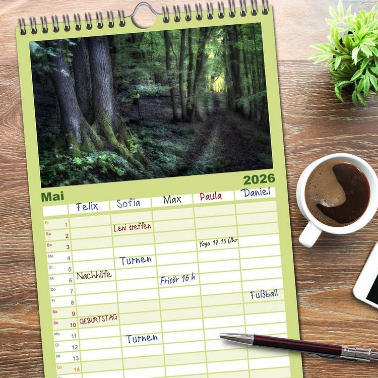 Produktbild: Familienplaner 2026 - Waldkalender mit 5 Spalten (Wandkalender, 21 x 45 cm) CALVENDO