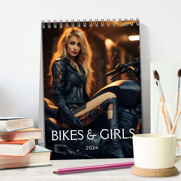 Produktbild: Bikes and Girls: Sexy M&auml;dels auf hei&szlig;en Mottorr&auml;dern (Tischkalender 2026 DIN A5 hoch), CALVENDO Monatskalender
