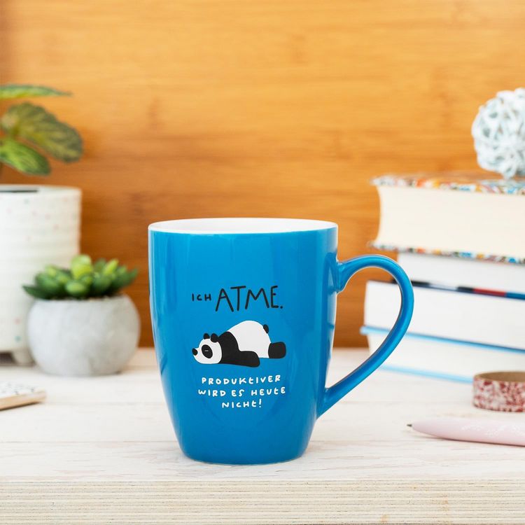 Produktbild: Tasse mit Motivdruck "Ich atme. Produktiver wird es heute nicht!", mit Banderole