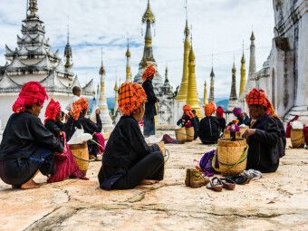 Produktbild: CALVENDO Puzzle Gruppe von Pa'O-Frauen - Shan State | 1000 Teile Lege-Gr&ouml;&szlig;e 64x48cm Foto-Puzzle f&uuml;r gl&uuml;ckliche Stunden