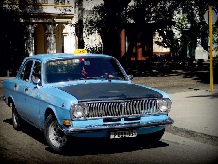 Produktbild: CALVENDO Puzzle Ein Motiv aus dem Kalender "Auto-Legenden - WOLGA GAZ 24" | 1000 Teile Lege-Gr&ouml;&szlig;e 64x48cm Foto-Puzzle f&uuml;r gl&uuml;ckliche Stunden