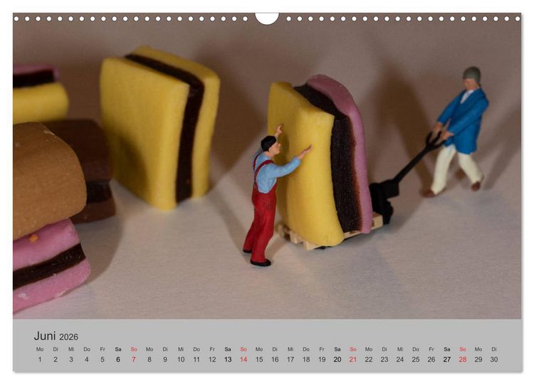 Produktbild: Miniaturen - Das Leben der Minis (Wandkalender 2026 DIN A3 quer), CALVENDO Monatskalender