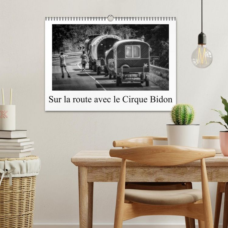 Produktbild: Sur la route avec le Cirque Bidon (Calendrier mural 2026 DIN A3 vertical), CALVENDO calendrier mensuel