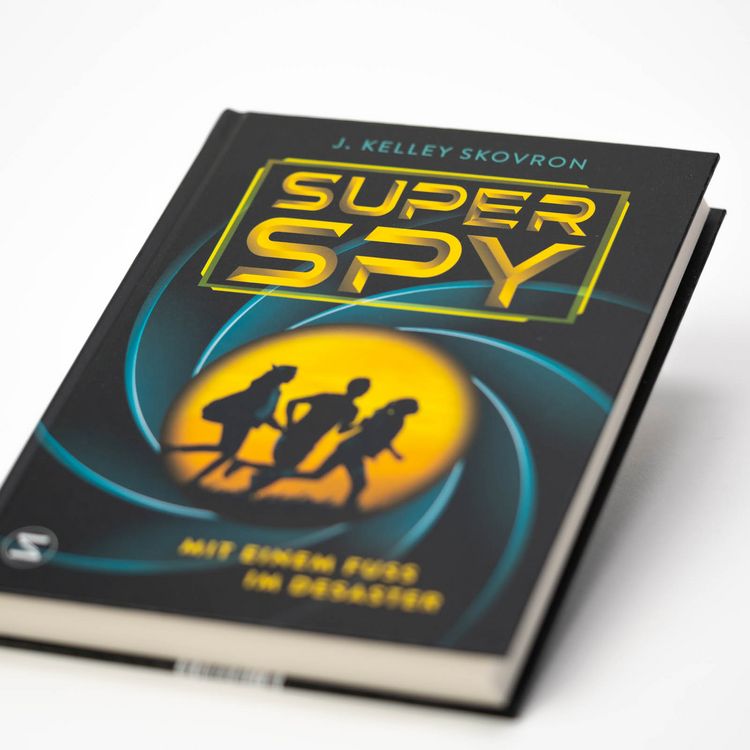 Produktbild: Superspy. Mit einem Fu&szlig; im Desaster