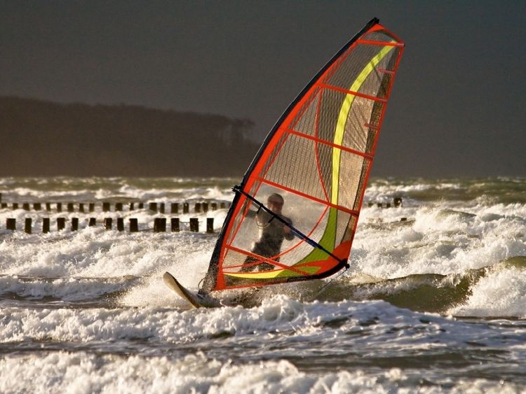 Produktbild: CALVENDO Puzzle Surfer auf der Ostsee | 1000 Teile Lege-Gr&ouml;&szlig;e 64x48cm Foto-Puzzle f&uuml;r gl&uuml;ckliche Stunden