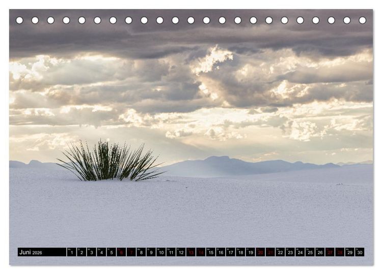 Produktbild: Wei&szlig;e Wunderwelten - White Sands National Monument (Tischkalender 2026 DIN A5 quer), CALVENDO Monatskalender