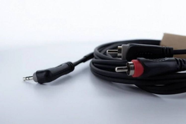 Produktbild: Cordial 14859 Klinke / Cinch Audio Y-Adapter [1x Klinkenstecker 3.5 mm - 2x Cinch-Stecker] 1.50 m Schwarz PVC-Mantel, Zwillingsleitung