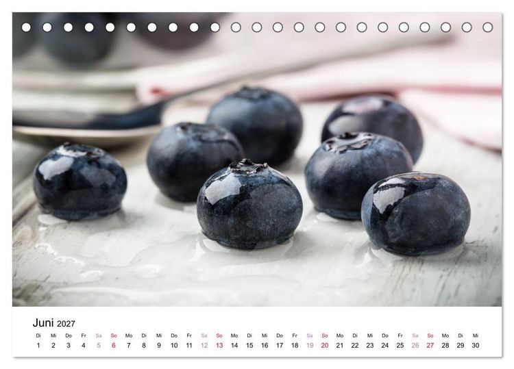 Produktbild: Zwischen Herd und Herz - Stimmungsvolle K&uuml;chenmomente f&uuml;r das ganze Jahr (Tischkalender 2027 DIN A5 quer), CALVENDO Monatskalender
