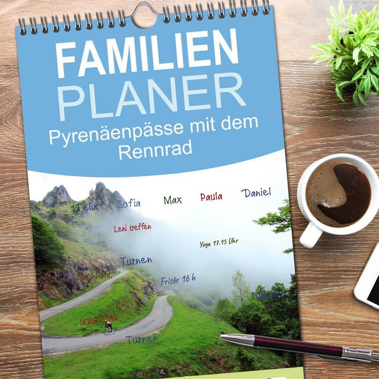 Produktbild: Familienplaner 2026 - Pyren&auml;enp&auml;sse mit dem Rennrad 2026 mit 5 Spalten (Wandkalender, 21 x 45 cm) CALVENDO