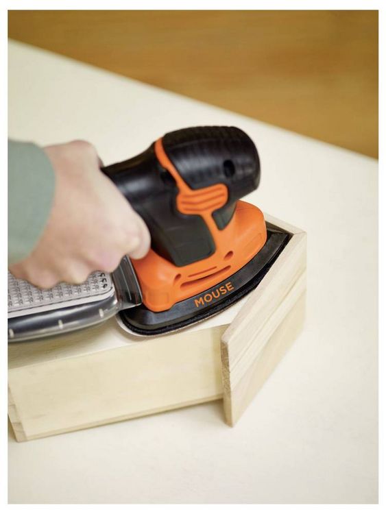 Produktbild: Black & Decker KA2000-QS Deltaschleifer mit Zubeh&ouml;r 120W