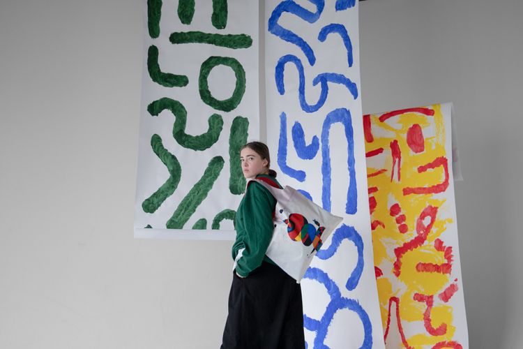 Produktbild: JOAN MIRO Frau, Vogel und Stern Recycelte Tasche