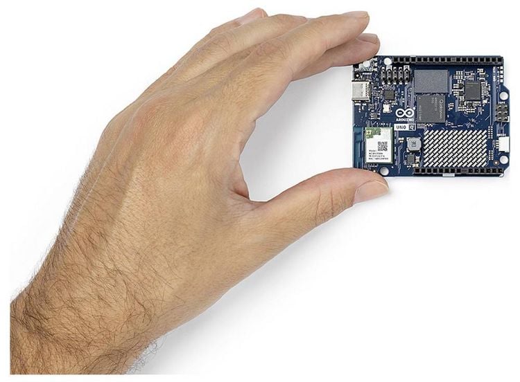 Produktbild: Arduino Uno Q ABX00173 (4GB / 32GB eMMC) 4 x 2.0GHz