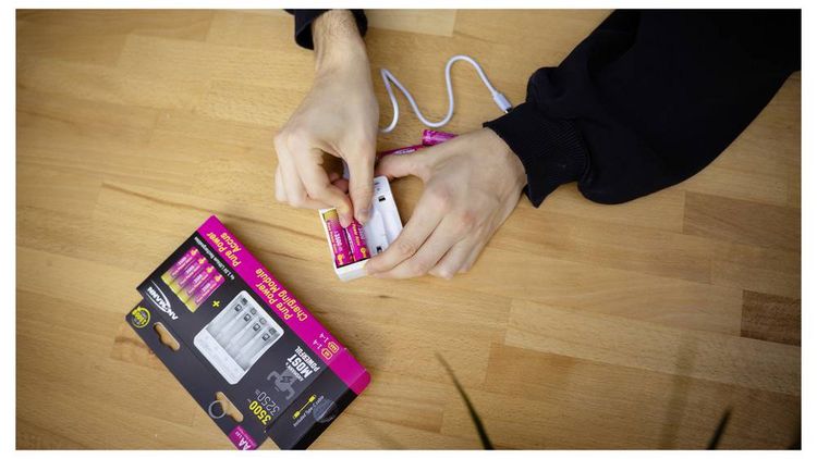 Produktbild: Ansmann Pure Power Set 4&times; Mignon AA Akkus und Lademodul Mignon (AA)-Akku Li-Ion 3250 mAh 1.5 V 1 St.