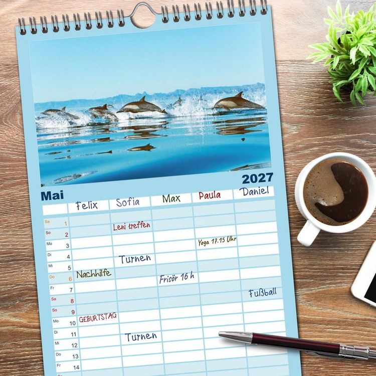 Produktbild: Familienplaner 2027 - Delfine: Elegante Wellenreiter mit 5 Spalten (Wandkalender, 21 x 45 cm) CALVENDO