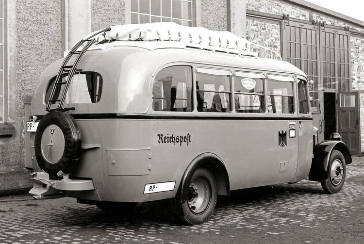 Mercedes-Benz Lastwagen und Omnibusse 1896-1986 : Oswald