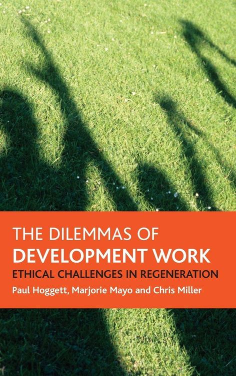 Produktbild: The dilemmas of development work
