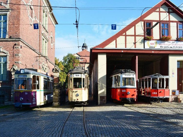 Produktbild: CALVENDO Puzzle Ein Motiv aus dem Kalender Naumburgs historische Stra&szlig;enbahn | 1000 Teile Lege-Gr&ouml;&szlig;e 64x48cm Foto-Puzzle f&uuml;r gl&uuml;ckliche Stunden