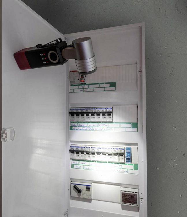 Produktbild: Staudte-Hirsch LED Akku-Handscheinwerfer SH-5.300 225 lm 553000