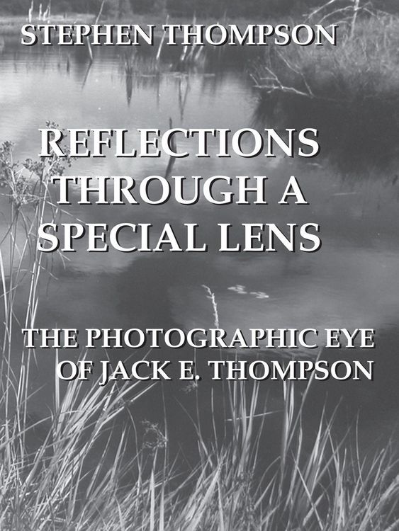 Produktbild: Reflections Through a Special Lens