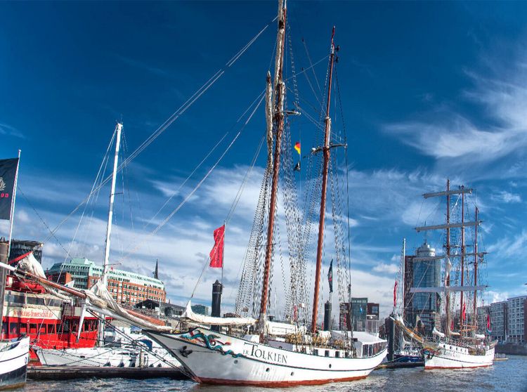 Produktbild: CALVENDO Puzzle Der Niederhafen vor der Kehrwiederspitze | 2000 Teile Lege-Gr&ouml;&szlig;e 90x67cm Foto-Puzzle f&uuml;r gl&uuml;ckliche Stunden