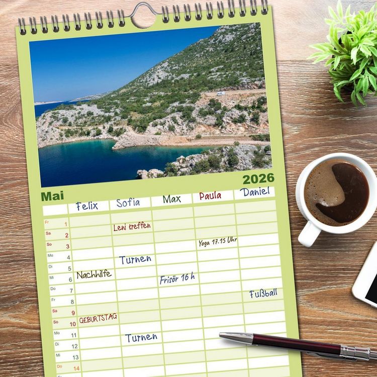 Produktbild: Familienplaner 2026 - Abenteuer Wohnmobil - Camping, Vanlife, Roadtrips mit 5 Spalten (Wandkalender, 21 x 45 cm) CALVENDO