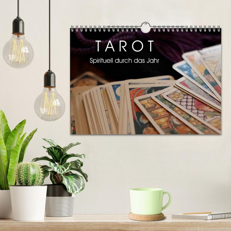 Produktbild: Tarot. Spirituell durch das Jahr (Wandkalender 2026 DIN A4 quer), CALVENDO Monatskalender