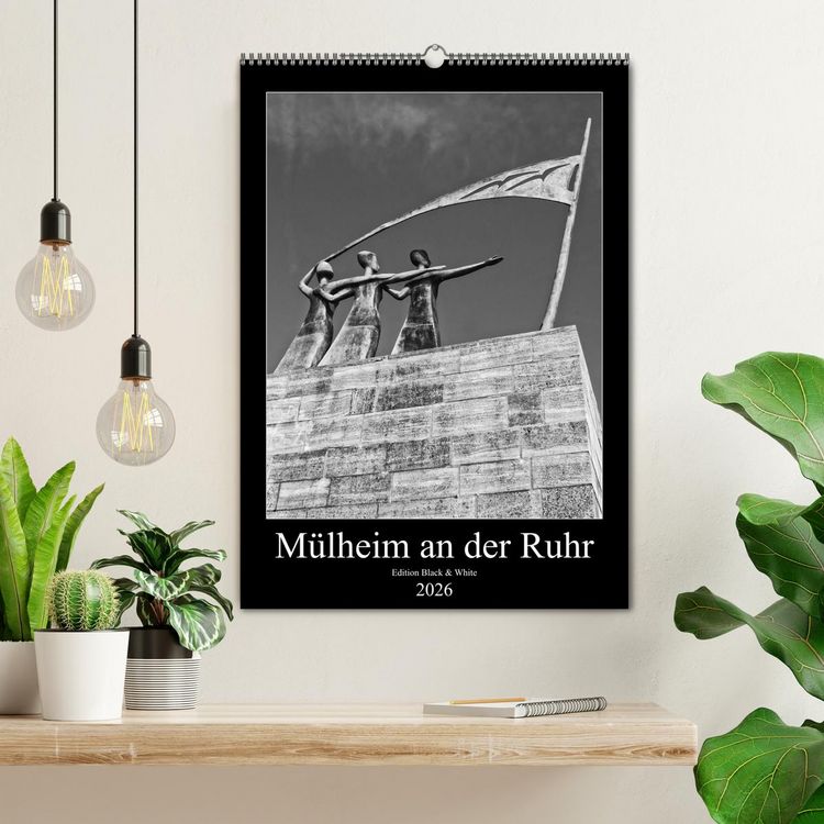 Produktbild: M&uuml;lheim an der Ruhr Edition Black & White 2026 (Wandkalender 2026 DIN A2 hoch), CALVENDO Monatskalender