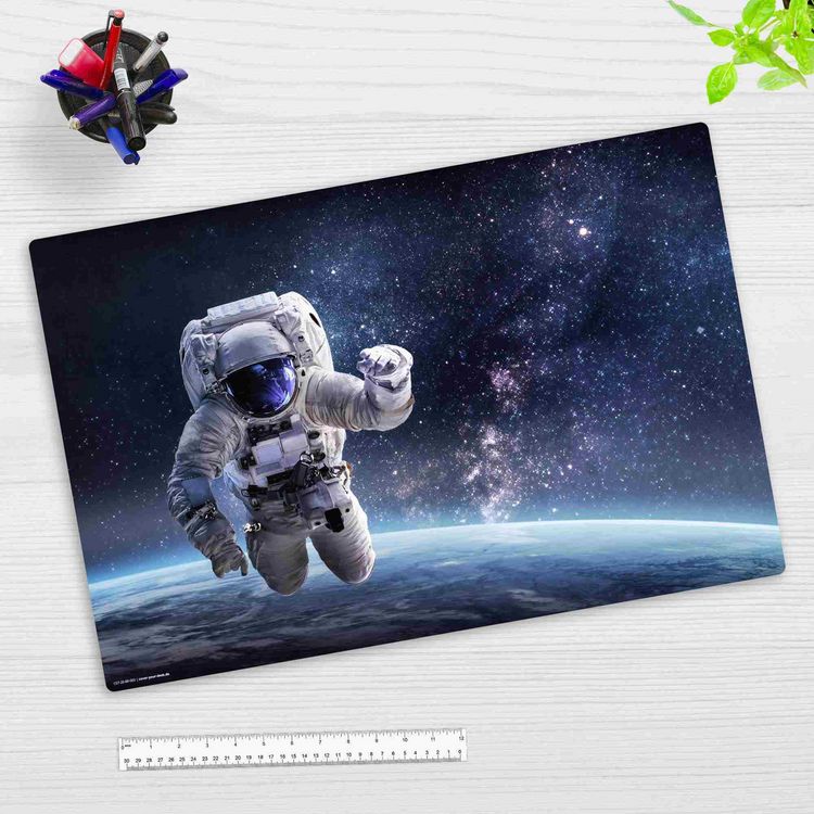 Produktbild: Cover-your-desk Schreibtischunterlage f&uuml;r Kinder und Erwachsene Astronaut im Weltall, aus hochwertigem Vinyl , 60 x 40 cm