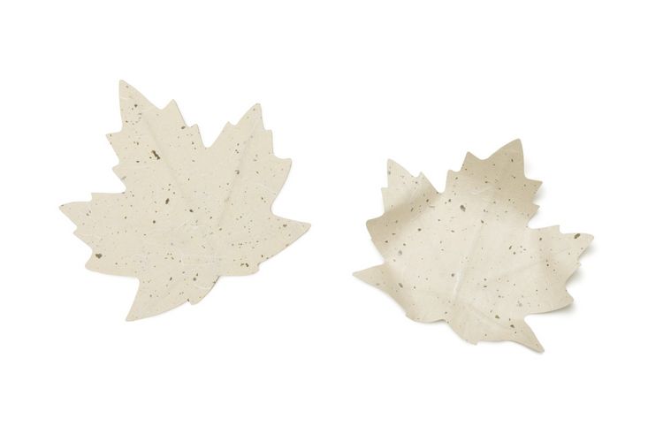 Produktbild: Flexible Hanji-Papierschale Ahornblatt Wei&szlig; &ndash; Ablage / Servierschale aus koreanischem Hanji-Papier