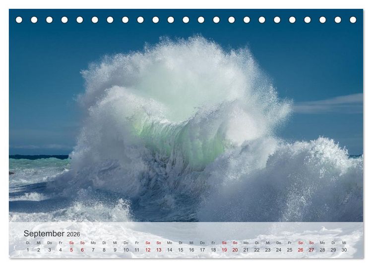 Produktbild: Azurblaue Horizonte - Die Sch&ouml;nheit des Meeres einfangen (Tischkalender 2026 DIN A5 quer), CALVENDO Monatskalender