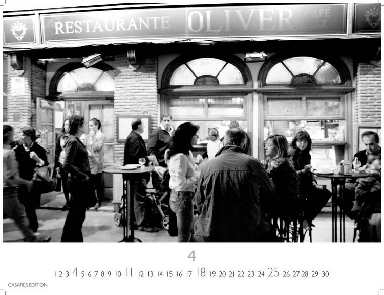 Produktbild: Tapas y Vino Kalender 2027 &ndash; Wandkalender | Fotokalender Spanien 42x55 cm- Fotokunstkalender schwarz-weiss mit Motiven aus Spanischen Bars.
