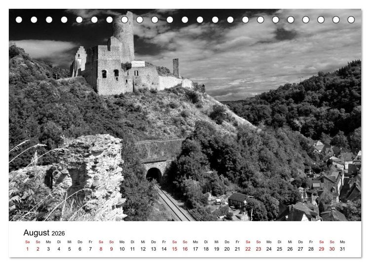 Produktbild: Burgen in schwarzwei&szlig; - Wie aus alten Zeiten (Tischkalender 2026 DIN A5 quer), CALVENDO Monatskalender