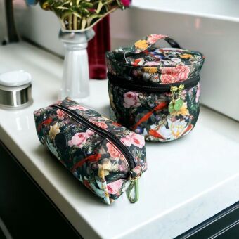 Produktbild: Easy Bag Cosmetic Bag Red Birdies
