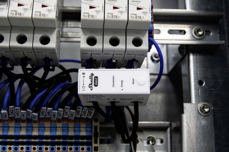 Produktbild: Shelly 3EM-63W Gen3 Stromz&auml;hler