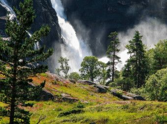 Produktbild: CALVENDO Puzzle Zwischen Hardangerfjord und Bergen | 2000 Teile Lege-Gr&ouml;&szlig;e 90x67cm Foto-Puzzle f&uuml;r gl&uuml;ckliche Stunden