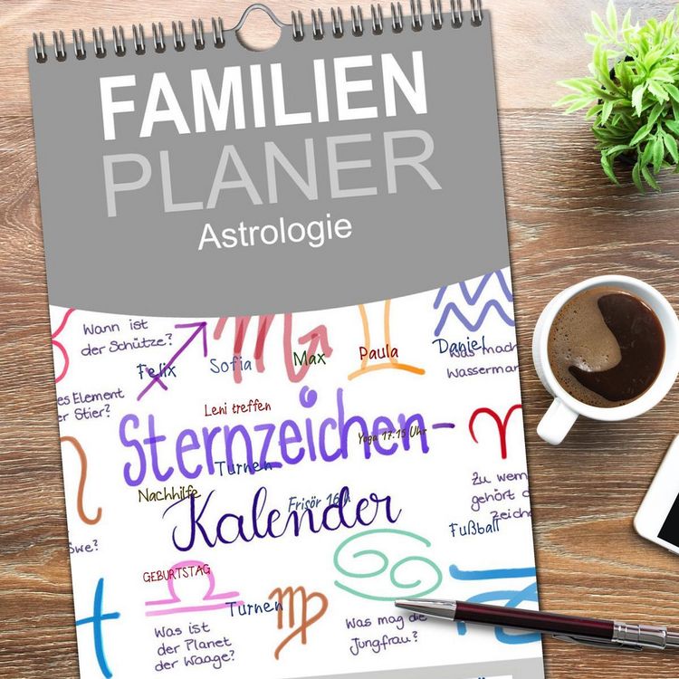 Produktbild: Familienplaner 2026 - Sternzeichen-Kalender mit 5 Spalten (Wandkalender, 21 x 45 cm) CALVENDO